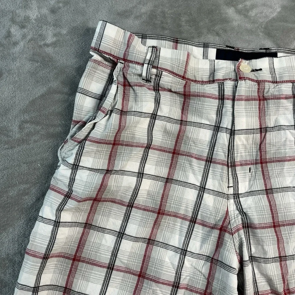 Phat Farm Mens 36x13 Plaid Shorts White Red Gray Black Cotton Flat Front Casual